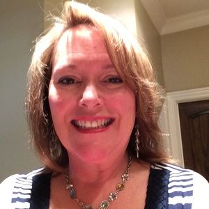 Meet your Posher, Debra